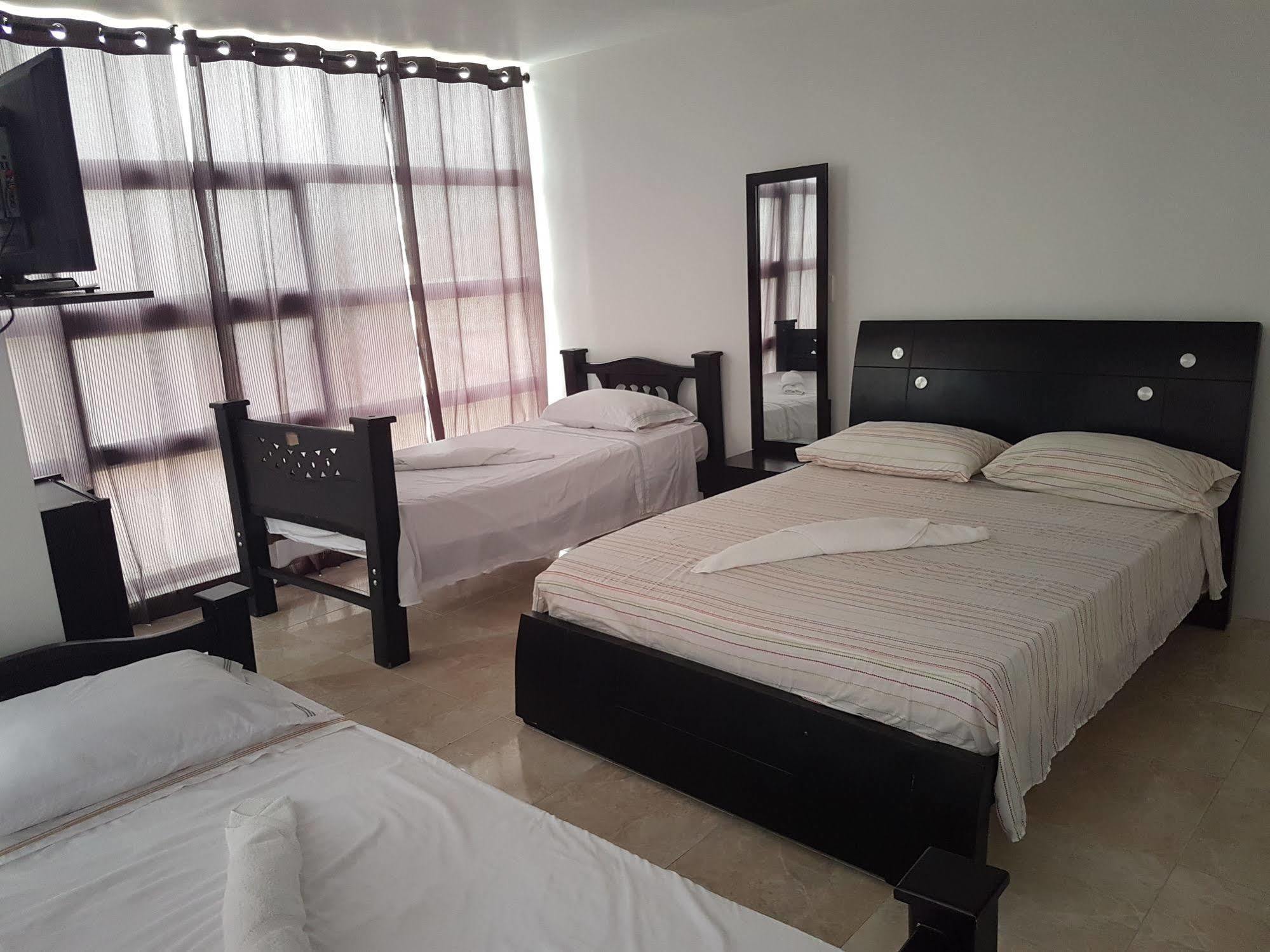 Hostal Central Beach ซานอันเดรส ภายนอก รูปภาพ